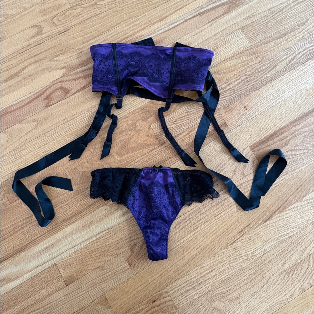 Vintage chantelle lingerie purple suspender belt and matching under garment